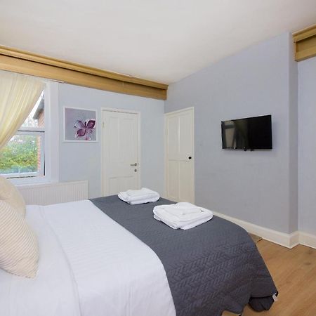 Ideal Abode Abbots 4 En-Suite 체스터 외부 사진